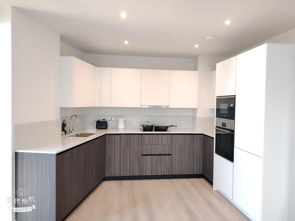 Unique 2 Bedroom Flat By Westham Apartment